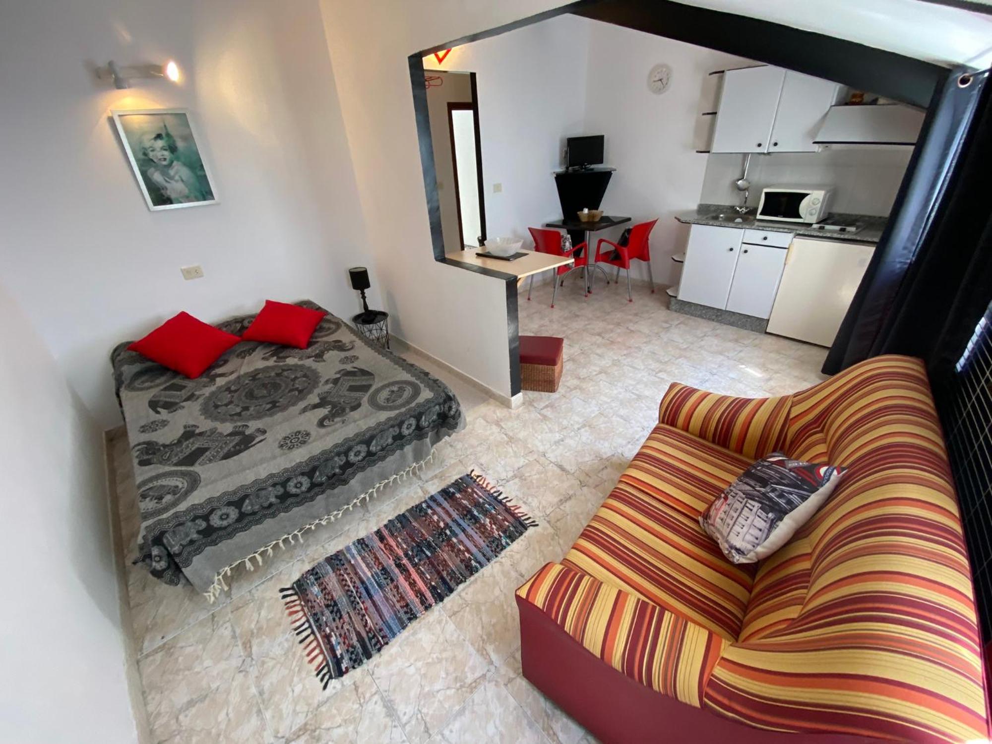 א גוארדה Apartamentos Blanco Y Negro מראה חיצוני תמונה
